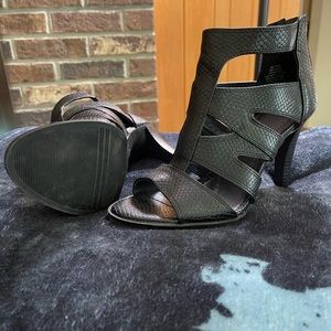 Womens dress shoes